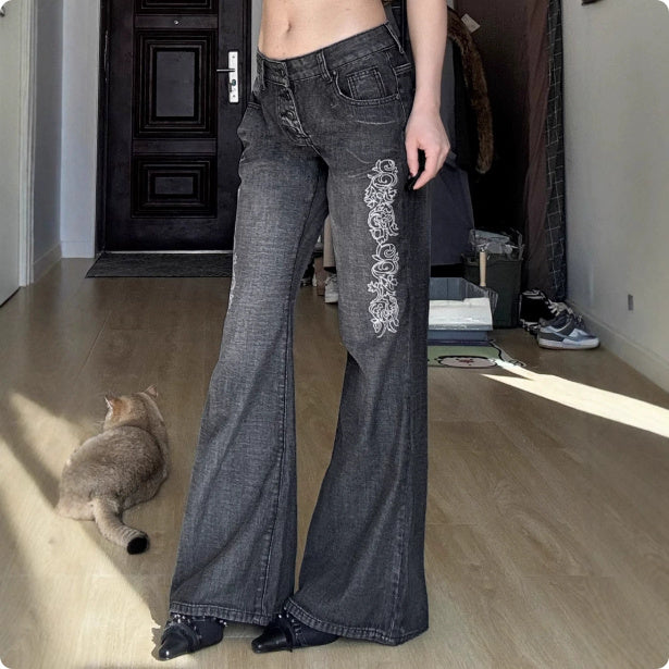 Dark Washed Denim – Old-School Cool, Modern Fit