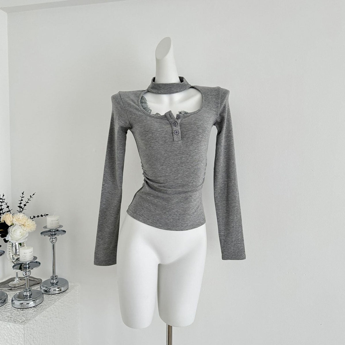 Blusa interior plisada y ajustada con costuras de encaje para mujer