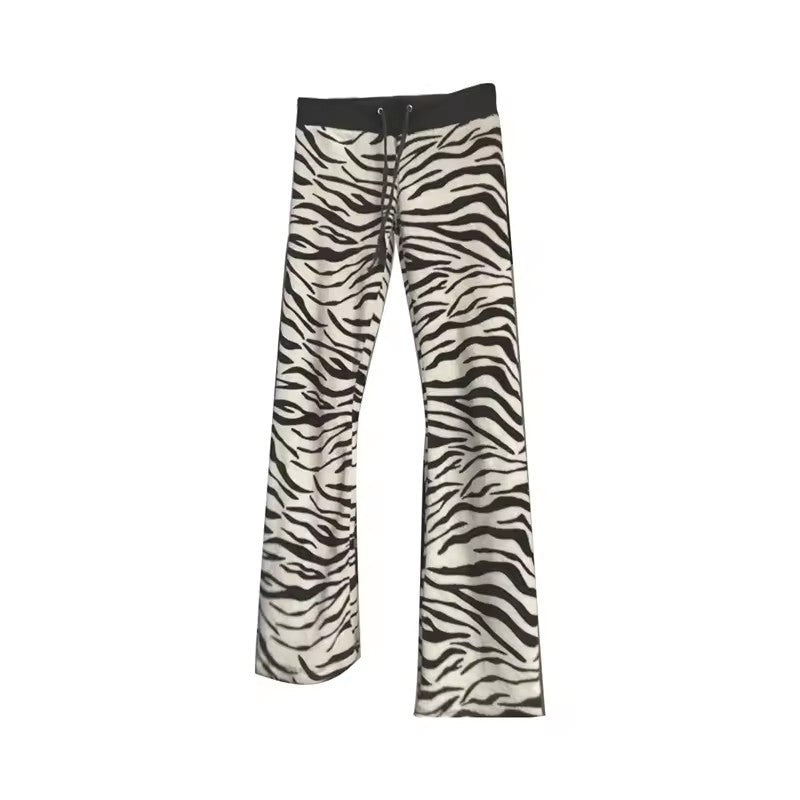 Pantalones de leopardo con cordón: ideales para el día a día