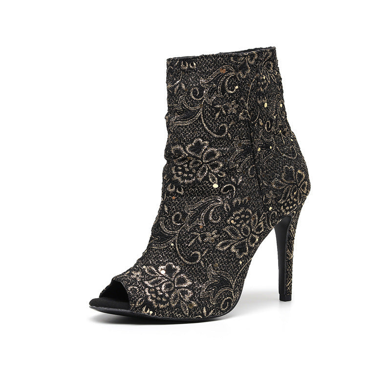 Baddie Black Hollow Heels – Sleek, Sexy, and Strong