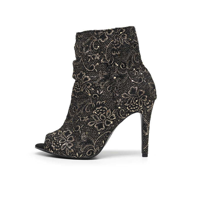 Tacones negros huecos Baddie: elegantes, sexys y resistentes
