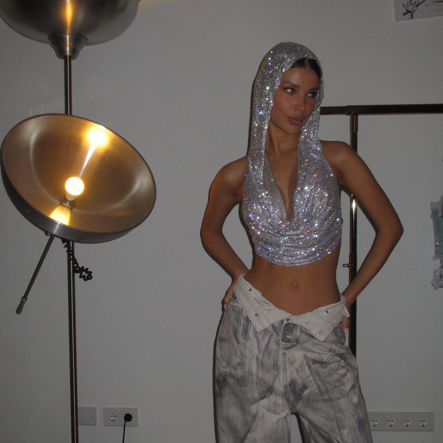 Chaleco sexy con capucha y lentejuelas metálicas para exteriores