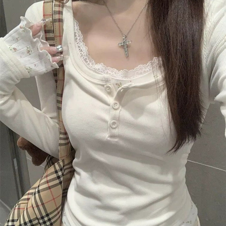 Top de dos piezas con costuras de encaje floral, manga larga, corte entallado y aspecto entallado